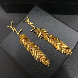 Luxus 18K Gold plattiert Messing Luxusmarken Designer Briefe Stenblatt Frauen Kristall Strasshaut Perlenohrring Hochzeitsfeier Jewerlry