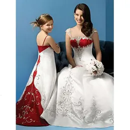 و Line White Vintage Dress Wedding A Red Straps Ordrosperive Bridal Ordals Open Back Gothic Bride Dresses Train Train بالإضافة إلى Robe de Mariee Es