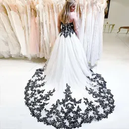 Fildişi Elbiseler Vintage Düğün ve Siyah Çizgi Gelin Resmi Gowns Parlak Tatlık Uzun Tren Rustik Gelin Elbise Aplikes Dantel Robe De Mariee Ppliques