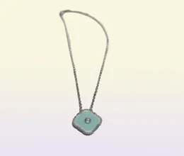 2022 christmas limited edition clover designer pendant necklaces for women retro vine silver 4 leaf light blue diamond brand luxury necklace jewelry3041550