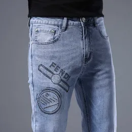 Jeans de estampagem de marca para homens primavera/verão estilo elástico esbelta