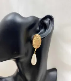 2021 Marka Sarı Altın Renk Moda Takı Damla İnciler Küpe Geisha Rüya Partisi Yüksek Kaliteli Taç İncileri Stud Jewelry7380276