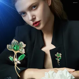 Broşlar Moda Kristal Manolya Çiçeği Kadınlar İçin UNISEX Yeşil Bitkiler Parti Ofis Broş Pimleri Aksesuar Hediyeler