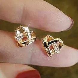 스터드 Huitan Eternity Love Earring Earging Ear Stud 피어싱 여성용 세련된 웨딩 보석 D240426