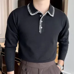 Tシャツ冬のメンズラペルストライププルオーバーセーター英国スタイル対照的な色編みボトムシャツセーター男性ヘレンセーター