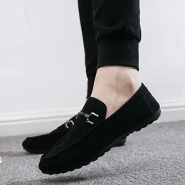 Erkek Süet Süet Deri Nakış Loafers Moccasins Oxfords Party Slip-On sürüş erkek daireler artı boyutu kaymaz yumuşak ayakkabılar 240420