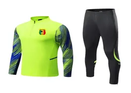 2022 Equipe nacional de futebol do Mali New Tracksuits Men Kit Kit adulto Children039s Definir terno de treinamento de futebol Half zipper Sportswe8917379