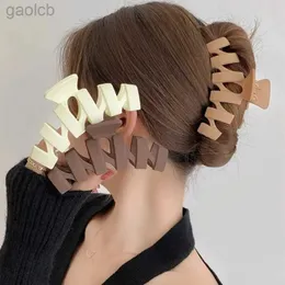 Hair Clips Barrettes Korean Neutral Coffee Large Plastic Hair Claw Clips for Women Accessories Jewelry Headdress Ins Fashion Catch Crab Hairpins Gift 240426