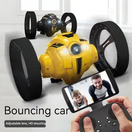 Hochgeschwindigkeit 2,4 g Fernbedienung Bouncing Car Camera Mobile WiFi Stunt Auto Fernbedienung Bounce Childrens Toy RC Drift 240418