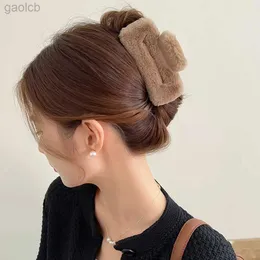 Clip per capelli Barrettes molans peluche artigli di capelli da donna in finta pelliccia di pelliccia di pelliccia grande rettangolo vuoto morsetti di clip di squalo afferrano le ragazze accessori per capelli 240426