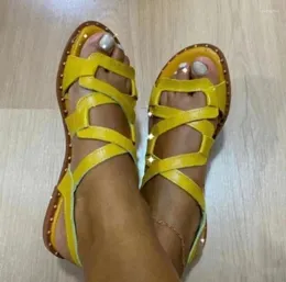 Повседневные туфли женские римские сандалии 2024 Летние металлические дизайнер