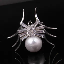 Pins Spille designer per donne Vintage Animal Spider Pearl Aomina a forma di pianta cristallo per spilla da cucina per spille 20213282755