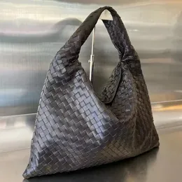 European Style Lady's Bag Handtasche Leder Solid Color Accessoires Abendtaschen Clutch Handtaschen für Hochzeiten Metall Riegel Rechteckwebstil