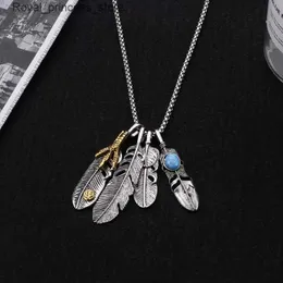 Pendant Necklaces Takahashi Feather Pendant Necklace Mens Tidal Retro Long sleeved Sweater Chain Unisex Hip Hop Jewelry Wholesale Q240426