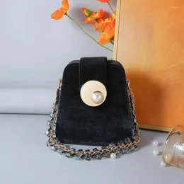 Torby na ramię zima kobiety małe mini klapa torebka aksamitna torba posłańca lady crossbody z perełami Crystal Chain Monety torebka