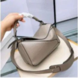 Çantalar Çapraz Vücut Geometrisi Lychee Baskı Çanta Cowhide Deforme Olabilen Kabartma Hobo Mini Yapboz Crossbody