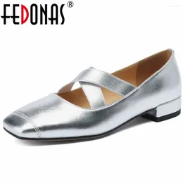 캐주얼 신발 Fedonas Women Pumps 2024 Spring Summer Low Heels Square 발가락 진짜 가죽 간결한 작업 기본 여성