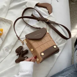 Umhängetaschen Frauen Mobiltelefon Retro -Messenger -Tasche mit Anhänger -Geldbörsen und Handtaschen Luxusdesigner Crocodile für