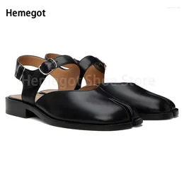 Casual skor split tå rygglösa mäns sandaler svart spänne äkta läder sommarstrand lyxig brittisk stil bekväma män för