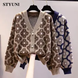 Kvinnors stickor Floral Jacquard vävning Vintage V-ringning Lös stickad tröja Cardigan Korean Fashion Single Breasted For Women