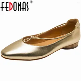 캐주얼 신발 Fedonas Fedonas Low Heels 여성 펌프 둥근 발가락 2024 봄 여름 간결한 진정한 가죽 사무실 작업 여성 Basic