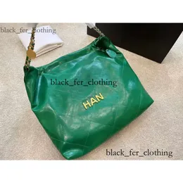 Lambskin Leather Pochette Shopper Luggage Bag 최고 품질의 여성 크로스 바디 대형 토트 가방 해변 CC 숄더 가방 미니 골드 체인 Clut 3450