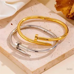 Charm Bilezikler 316L Paslanmaz Çelik Zarif ve Minimalist Tırnak Bilezik Toka Kadınlar Pulseras De Acero INOXIDLEBED PARA MUJER