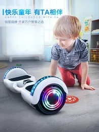 Smart Electric Self Selbal Balance Scooter Erwachsener und Kinder Doppel-Zweirad-Selbstniveau-Fahrt-Hoverboard 240422