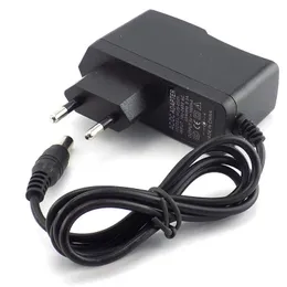 4.5V 1A 100-240V AC Converter Adapter DC 4.2V 1A 4.2V 2A 1000/2000 MA Strömförsörjningsladdare EU Plug 5.5mm / 2,5 mm (2,1 mm) AC till DC