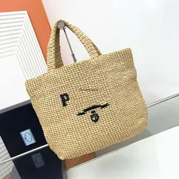 Luxury womens man summer beach triangle designer shoulder bags weave Raffias tote straw bag lady handbags purse mirror quality woven crossbody pochette clutch bag