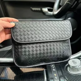 Ny handvävd läder bröstväska avslappnad mode axel väska bärbar messenger väska man handväska plånbok