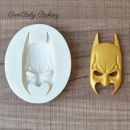 قوالب Super Hero Silicone Molds 3D DIY Mask Mask Fondant Cake Moulds Cake Cake Tigating Tools Pastry Kitchen Baking Association M351