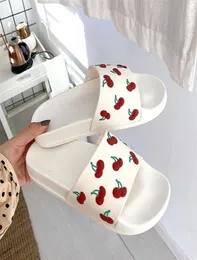 Summer Slides Women Slippers Cartoon 3d Cherry Bottom Bottom Beach غير الرسمي Nonslip Batherals Sandals Girl Shoes Zapatillas Mujer 2107818621