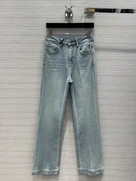 Jeans de grife 2024 Novo marca de moda da primavera Brand Same Style Calça de luxo Pantagens femininas 0427-7