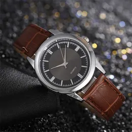 Kol saatleri Erkek Deri Kayış Kuvars Kol saati Erkek Öğrenci Sporları ve Eğlence Reno Maskulino Reloj hombre Q240426