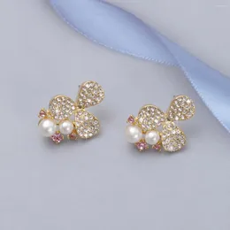 Orecchini per borchie in lega di moda coreana intarsiata Rhinestone tre leafs Flower imitation Pearl for Women Trending Products Girls Gioielli