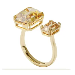 Дизайнер Swarovskis Jewelry New Product Fashion Simple Diamond Diamond Open Cring Персонализированное коктейльное кольцо квадратного темперамента
