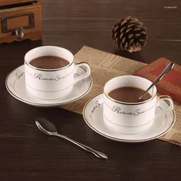 Muggar europeiska keramiska kaffekoppar kreativa mugg med förgylld kantad gåva gåva