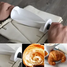 Moldes Cutter Croissant Cuttador de pão antiaderente Faca de pão plástico Máquina de rolos de confeiteiro com alça de cozinha Ferramenta de cozimento