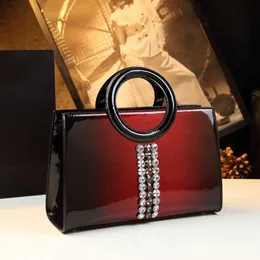 Stil Çin niş tasarım büyük kapasiteli çanta büyük çanta mizaç anne orta yaşlı rhinestone crossbody woman