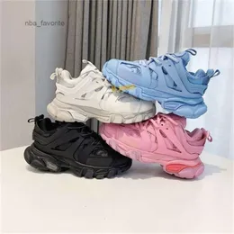 Fabrika Doğrudan Satış Erkek Kadınlar Sıradan Spor Ayakkabıları Moda Track 3 Sneaker Bej Geri Dönüşümlü Örgü Spor Kekatçılar En İyi Tasarımcı Çiftler Koşucular Trainçler Ayakkabı Boyut