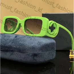 Óculos de sol, designer de luxo masculino Mulheres Cucci CAP Óculos de sol Brand Fashion Classic Leopard UV400 Goggle com caixa de viagem de quadro de quadro de viagens para mulher 42