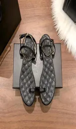 مصمم العلامة التجارية Sandal Womens Fashion Flat Bottom Shoes Rhombus lattice Leather Leisure Sandbeach Sandals Simple Pure Pure SE769443