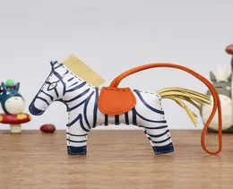 Novo zebra charme artesanal real ovelha pingente pingente de couro bolsa de ornamento de ornamento de chaves de mulher 5463641