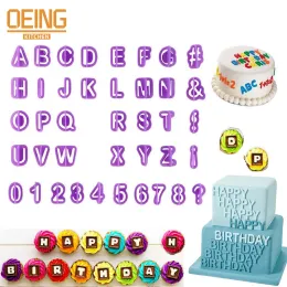 Formen 40pcs Alphabet Nummer Charakter Buchstaben Keksschneider Fondant Kuchen Keks Backform DIY -Kuchen Dekorationswerkzeuge mit Griff