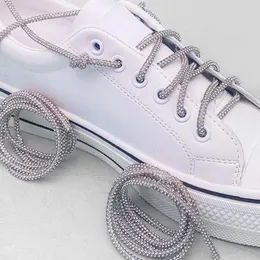 Peças de sapatos 1 par de luxo Cruz de cordas de luxo tênis tênis cadarços de diamante shoelaces strings brilhantes