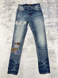Мужские джинсы евросороны модного спандекса 24 прибытие алфавит сшивает винтажные джинсовые брюки.