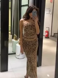 أزياء Leopard Plateed Halter Top Skirt Suits Women بدون حمالات قبالة الكتف Bodycon Stest Stest مجموعات 2024 سيدة مثيرة الحزب ملابس 240423