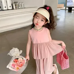 Girl Summer Suit Kids Trends Weeveless Abiti Set bambini Pantaloni per gambe in alto 2 pezzi 2 28y Casual Solid Outfit 240426