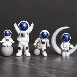 4 PCS Astonauta Figura estátua estatueta Spaceman Sculpture Educational Toy Desktop Home Decoration Astronaut Modelo para crianças Presente Y240424